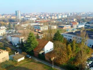 Villa bifamiliare in vendita ad asti via roberto sacchetti