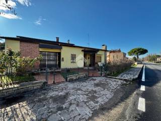 Casa indipendente in vendita ad assisi via del sacro tugurio, 24