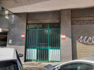 Magazzino in vendita a bari via bartolo longo