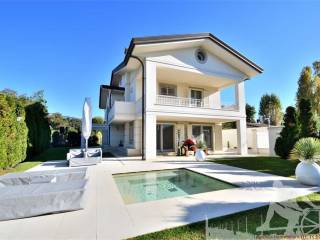 Villa in vendita a forte dei marmi 