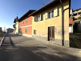 Casa indipendente in vendita a cisterna d'asti via vittorio alfieri