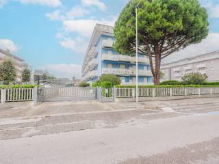 Appartamento in vendita a caorle viale lepanto, 180