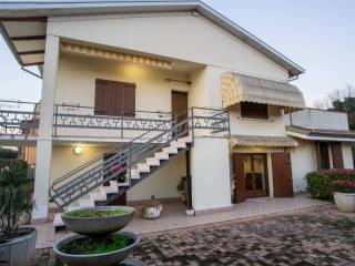 Villa in vendita a san giorgio bigarello via po