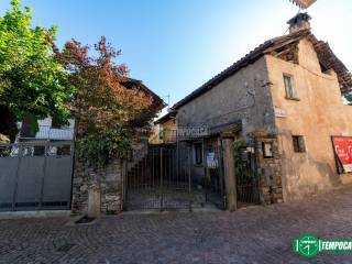 Casa indipendente in vendita a stresa via vittorio emanuele 3