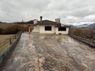 Villa in vendita a sassoferrato località serra san facondino