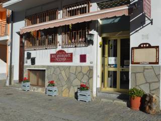 Pizzeria in vendita a fenestrelle via umberto i, 67