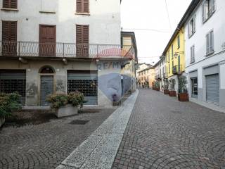 Negozio in vendita a treviglio 