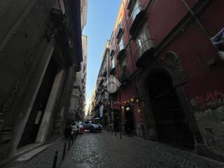 Bed & breakfast in vendita a napoli via dei tribunali, 181