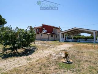 Casale in vendita a montalto di castro strada del tirreno