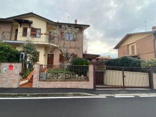 Villa bifamiliare in in vendita da privato a roncello via del guadagno, 27