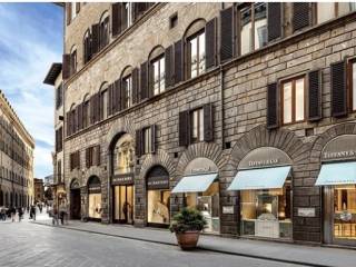 Negozio in vendita a firenze via dei tornabuoni