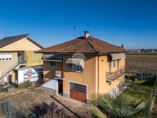 Casa indipendente in vendita a cavallermaggiore via bra, 52