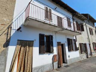 Casa indipendente in vendita a palazzolo vercellese via roma, 4