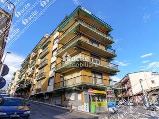 Appartamento in vendita a belpasso via francesco crispi, 4, 95032 belpasso ct, italia