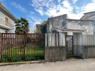 Casa indipendente in vendita a montesilvano via lago di bolsena, 10