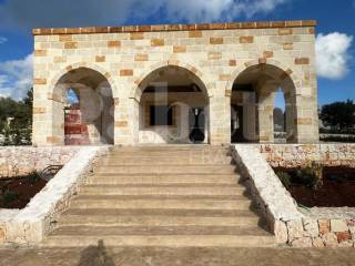 Villa in vendita a ostuni c.da badessa, sn