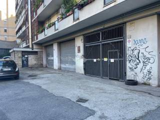 Garage in vendita a roma via della magliana antica, 21