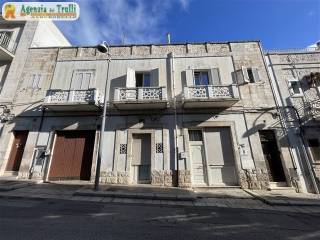 Casa indipendente in vendita a cisternino via domenico cirillo