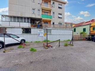 Garage in vendita a vado ligure via piave, n. 224