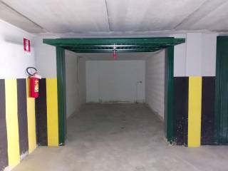 Garage in vendita a forlì via della cartiera, n. 14 e 20