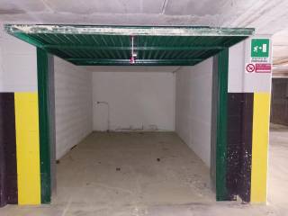 Garage in vendita a forlì via della cartiera, n. 14 e 20