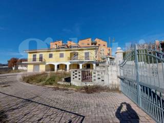 Villa in vendita a l'aquila strada vicinale di bazzano, 13