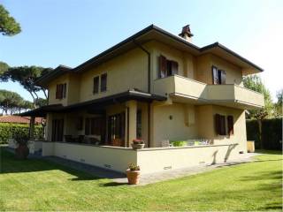 Villa in affitto a forte dei marmi via cesare battisti, 66