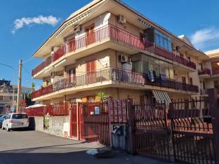 Appartamento in vendita ad aci sant'antonio via lavina, 142