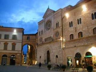 Tabaccheria in vendita a foligno piazza della repubblica