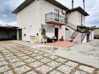 Casa indipendente in vendita a gissi contrada terzi, 25