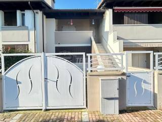 Villa a schiera in vendita a comacchio viale carrà 1