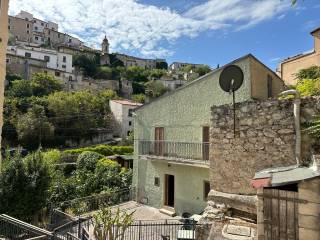 Casa indipendente in vendita a capestrano via lago, 40