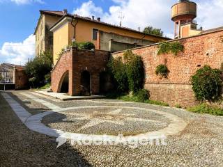 Villa in vendita a borgo vercelli piazza brunetta 13