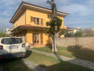 Villa a schiera in vendita a carrara via bassagrande,, 126