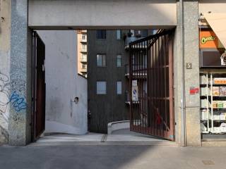 Garage in affitto a milano viale bligny, 5