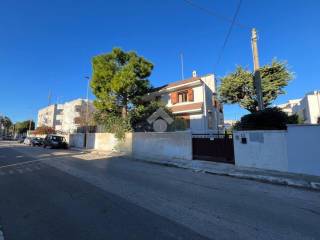 Casa indipendente in affitto a brindisi via francesco baracca, 7