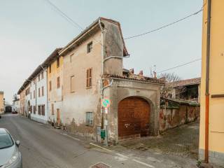 Villa in vendita a breme via carabinieri d'italia 10/12