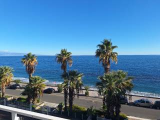 Appartamento in vendita a sant'alessio siculo via lungomare