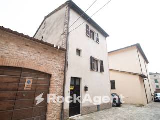 Casa indipendente in vendita a piobbico via fontanelle, 2