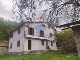 Casa indipendente in vendita a san pio delle camere 