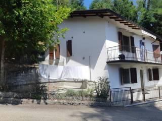 Villa bifamiliare in vendita a neviano degli arduini strada mozzano, 14