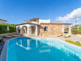 Villa in vendita a olbia via giglio