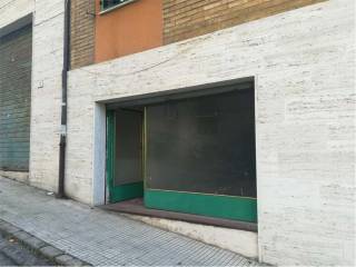 Garage in vendita ad ancona via cupramontana