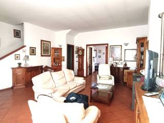 Villa bifamiliare in vendita a campi bisenzio via san paolo