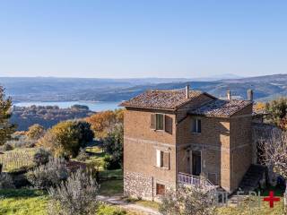 Casale in vendita a baschi vocabolo menicaglie