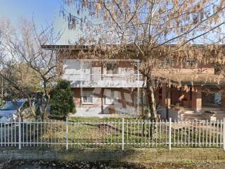 Villa bifamiliare in vendita a reggio nell'emilia via e. a. poe, 24