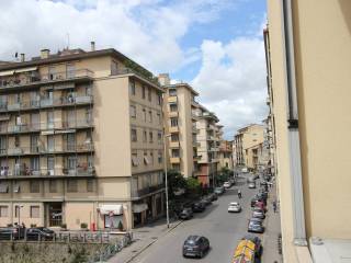 Negozio in affitto a firenze via santo stefano in pane