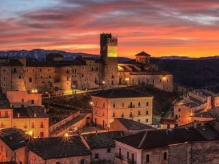 Casa indipendente in vendita a castel del monte via duca degli abruzzi