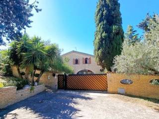 Villa in vendita a collecorvino via scanno