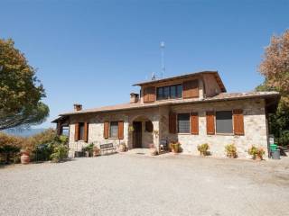 Villa in vendita a radda in chianti strada provinciale di vagliagli